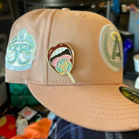 Hat Club Exclusive New Era Sugar Shack 59/50 LA Angels 35th An. 86 Logo sz 7 3/8 - Picture 3 of 4